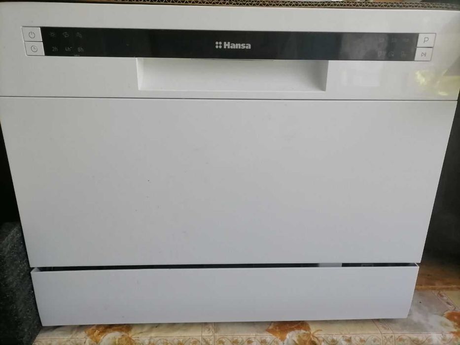 Посудомийна машина настільна Hansa ZWM 536 WH