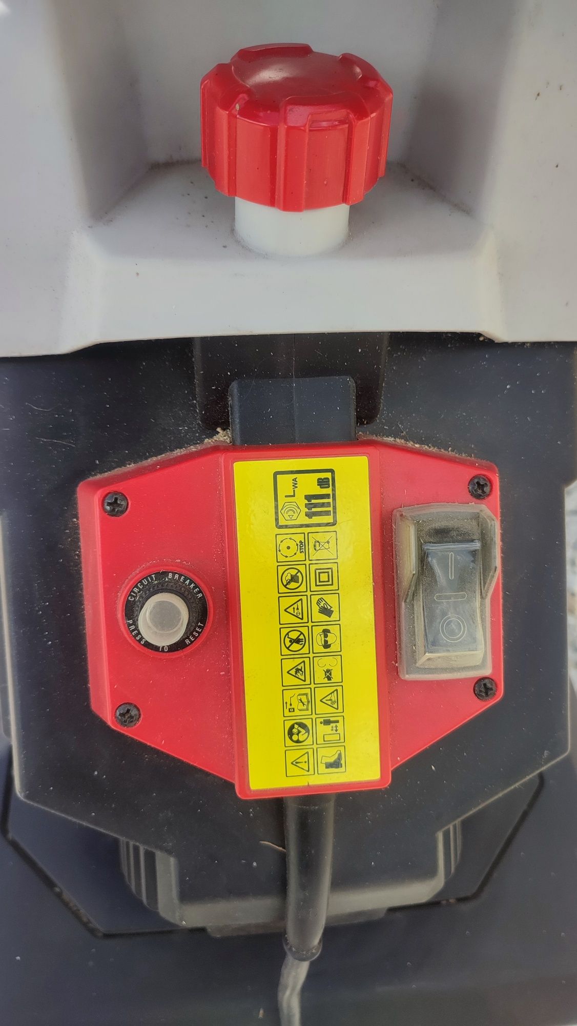 Rozdrabniacz do gałęzi elektryczny