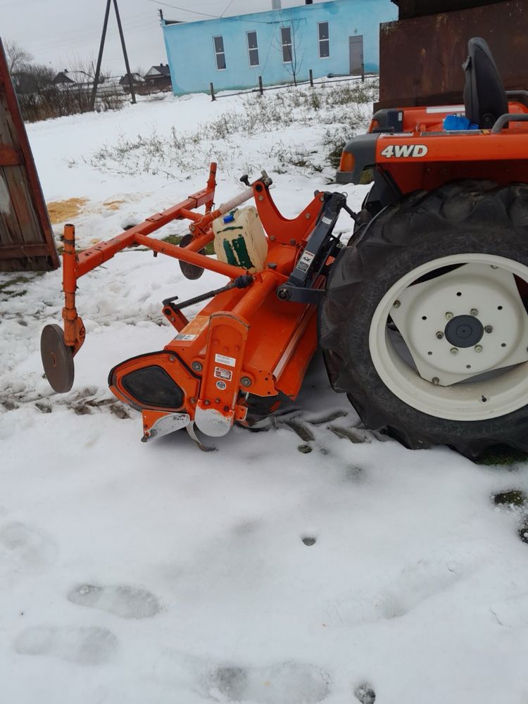 Трактор Kubota