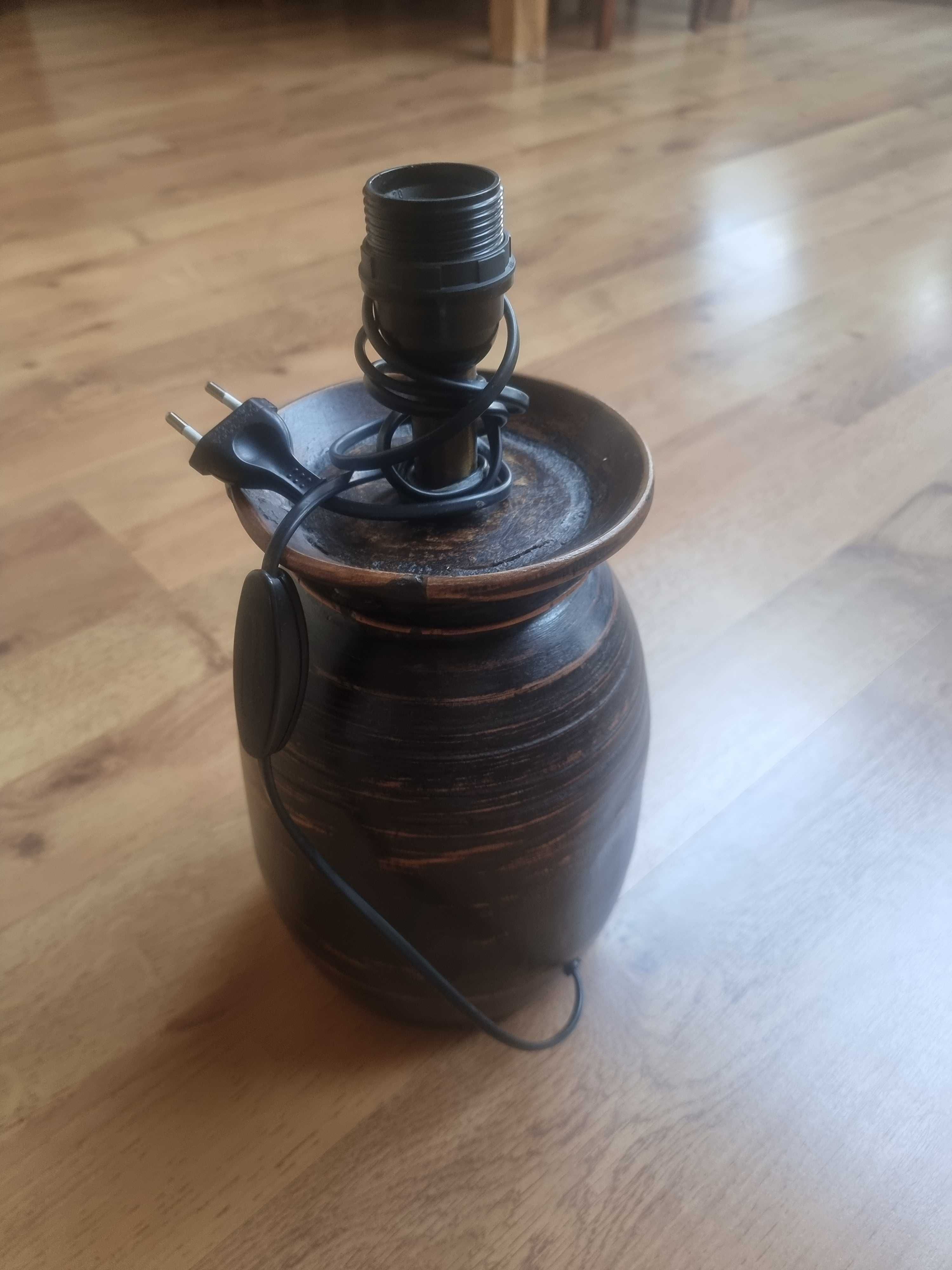 Lampa kolonialna stojąca drewniana - sypialnia, salon, jadalnia