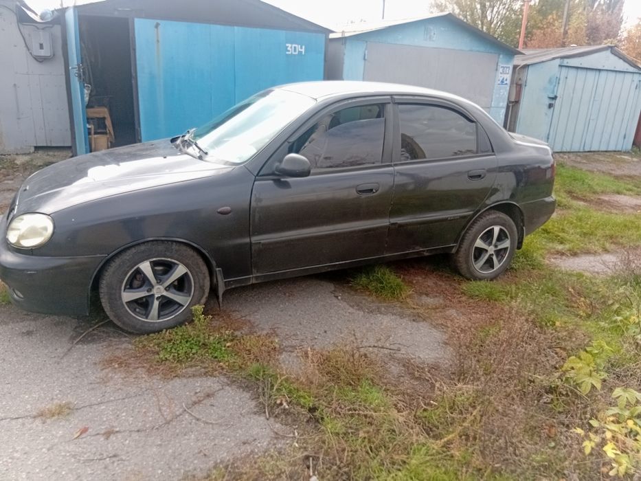 Продам. Сенса 1.4 на газу. 2004 года.