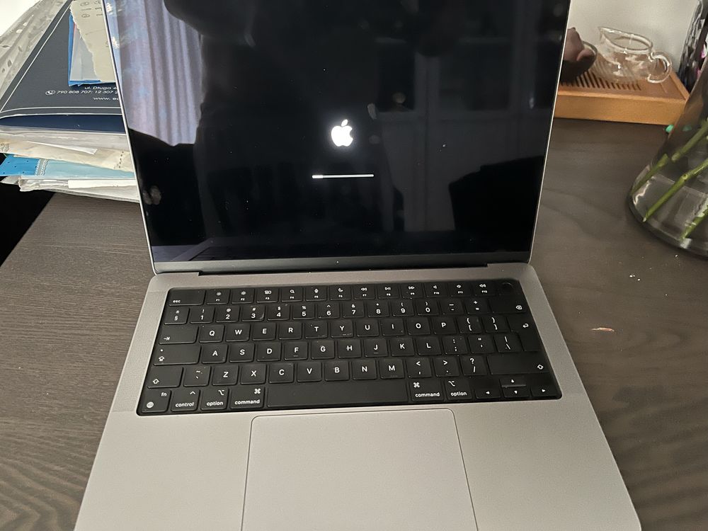 Sprzedam MacBook M2 Pro 2023