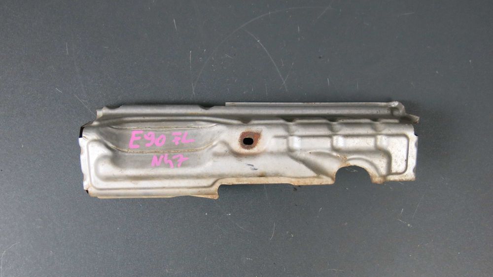 BMW E90 2.0d N47 osłona termiczna kolektora