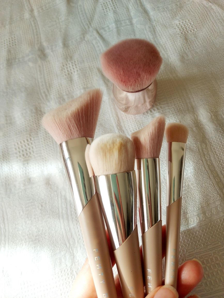 Kit Pinceis Fenty Beauty