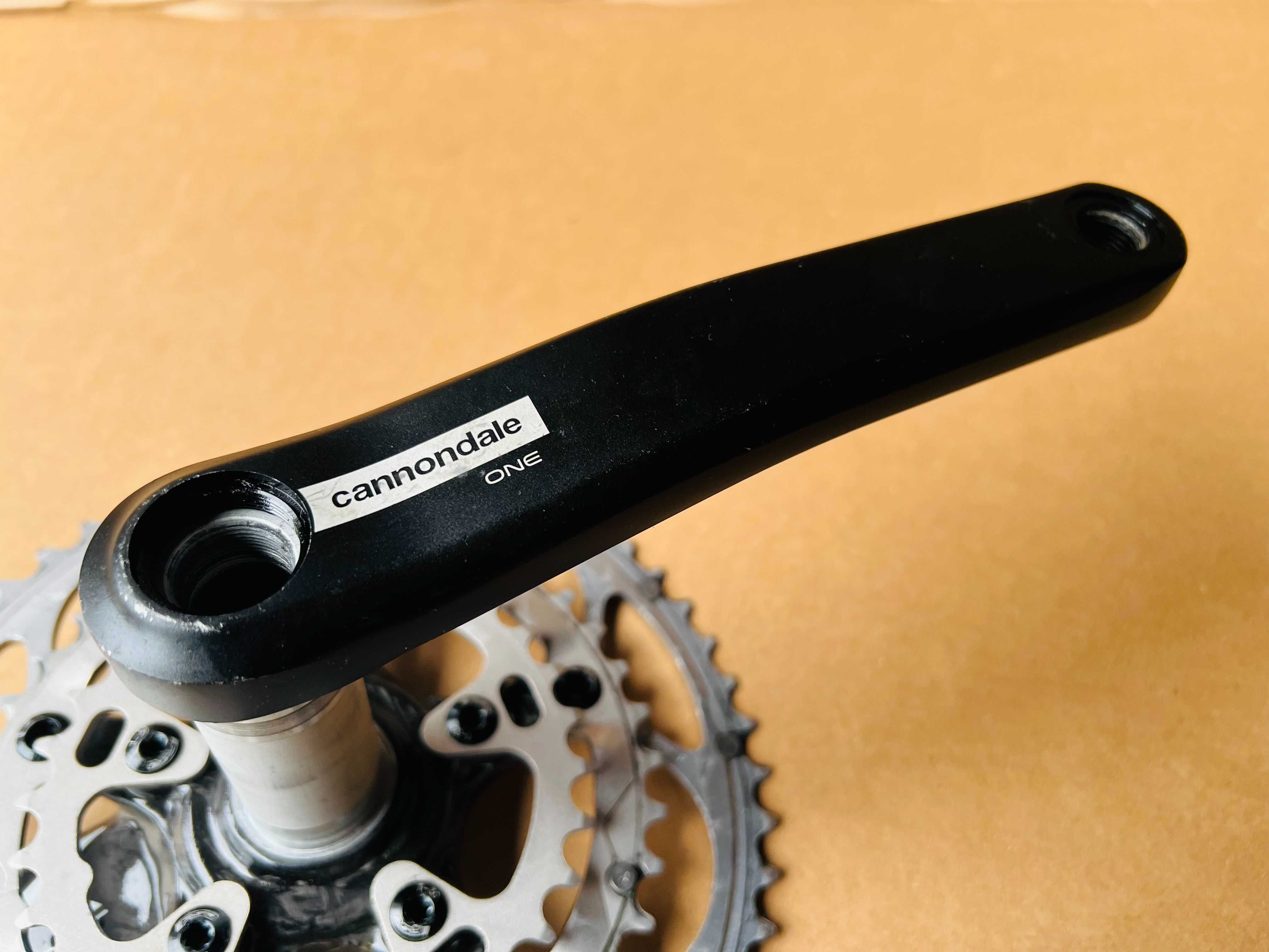 Mechanizm korbowy Korby Ramię FSA SL-K LIGHT CARBON 172.5mm 3s BB30