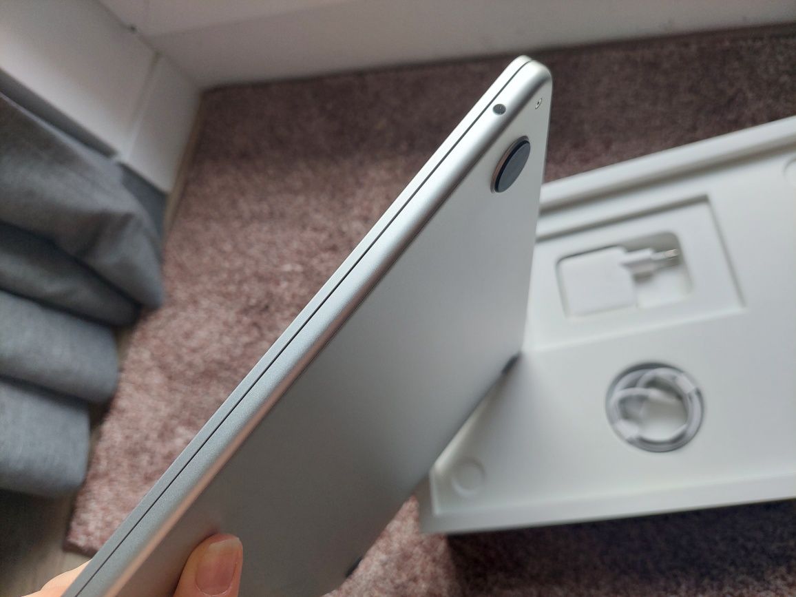 Macbook air Apple M3-chip 15-inch 8/256