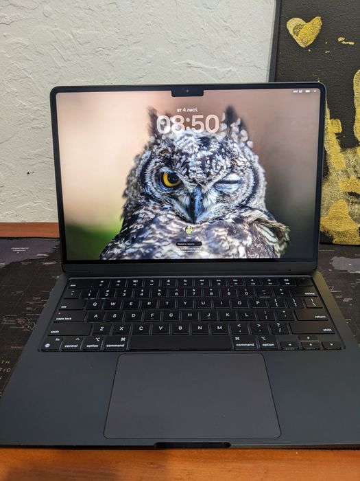 Продам MacBook Air M2 8/256 Midnight 2022