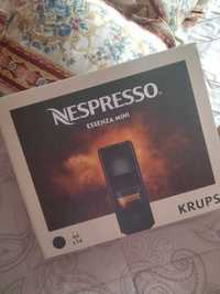Nespresso Krups mini em caixa NOVA