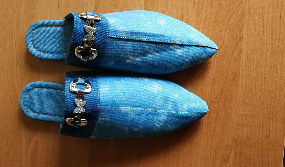 шлепанцы Восточных народов р-р 39,40 Торг уместен.