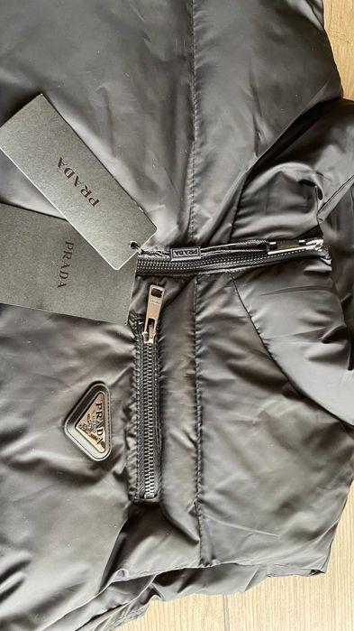 Чоловіча пухова жилетка Prada Прада тепла легка комфорт преміум якість