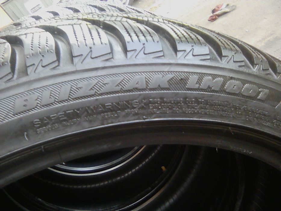 Продам пара, зима, Bridgestone Blizzak LM 001, 225 40 18 92V, 2018 год