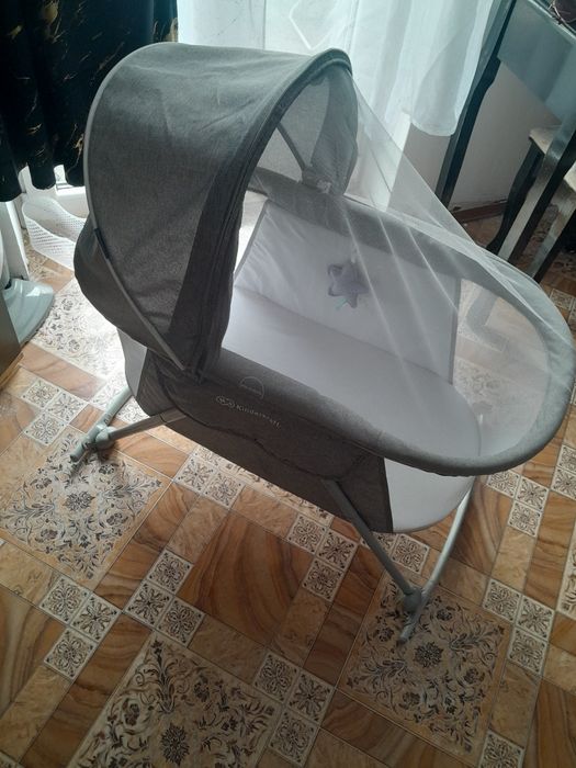 Kołyska turystyczna dla dziecka