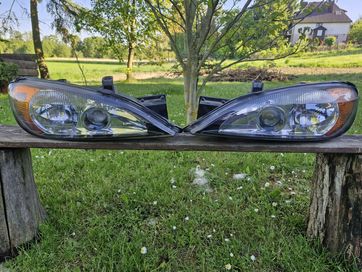 Lampy przednie Nissan Primera P11