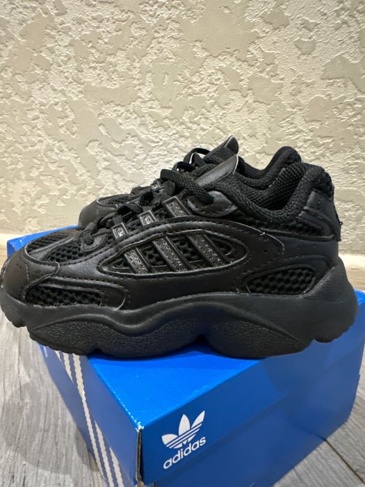 Оригінальні ADIDAS Ozmillen EL I