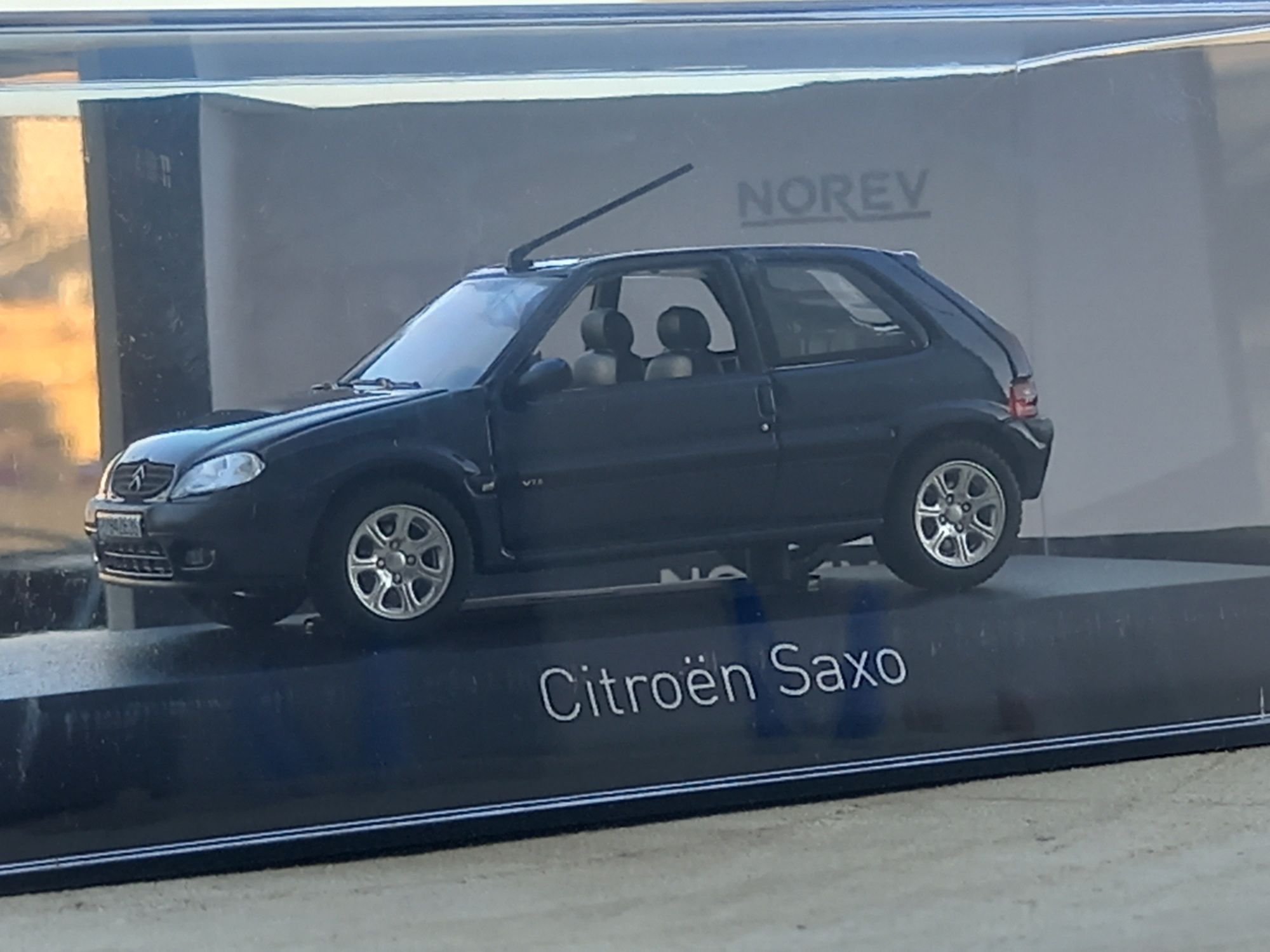 Norev Citroën Saxo (azul marinho) escala 1/43 , novo