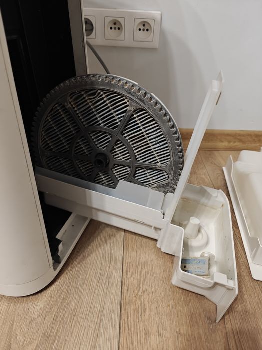 Oczyszczacz nawilżacz powietrza z jonizacją powietrza Sharp KC-G60EUW