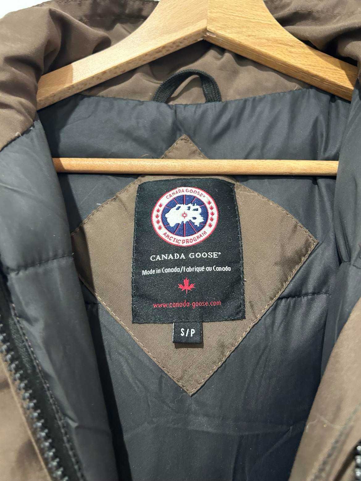 canada goose ellesmere parka brązowa  kurtka S