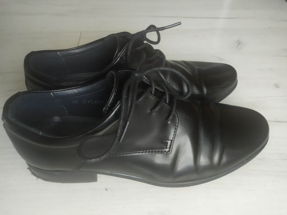 Buty eleganckie, komunia r. 36