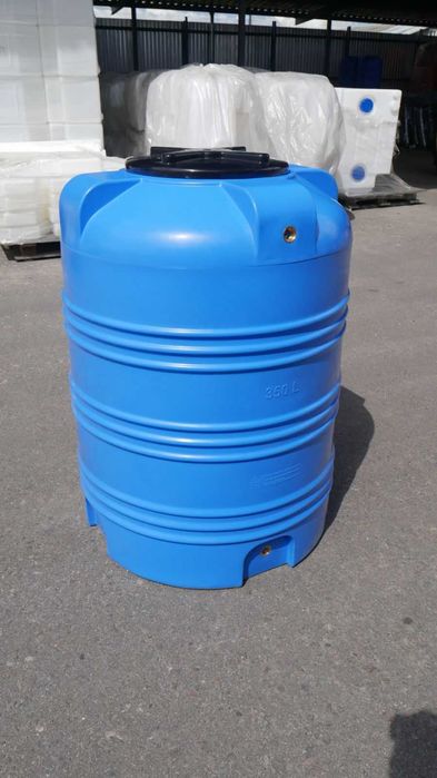 Пластикові бочки, резервуари запасу води, баки для поливу до 15000 л