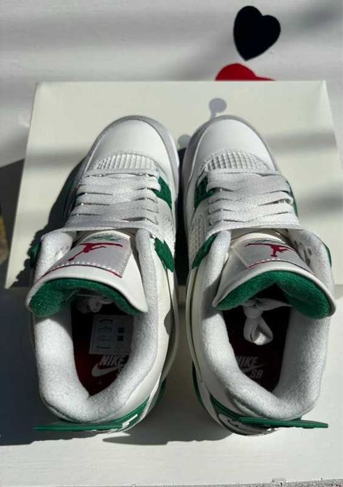 Jordan 4 Retro SB Pine Green R43