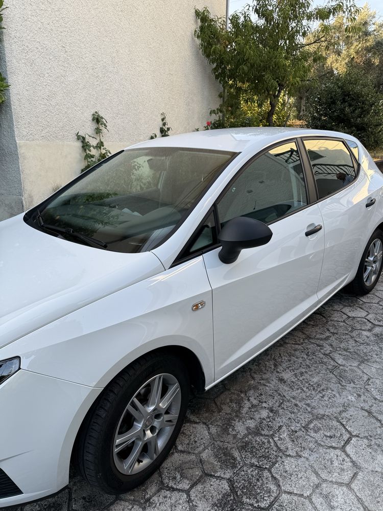 Seat Ibiza com AC só com 39.000km