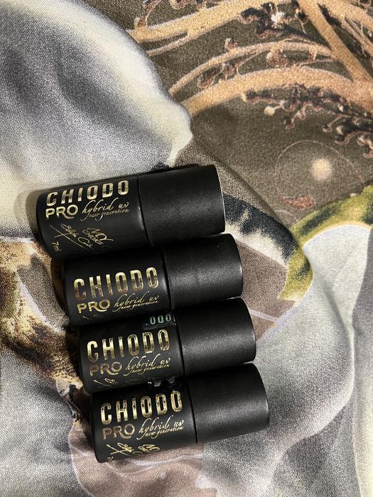 Lakiery hybrydowe UV led