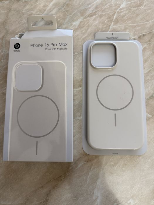 Продам оригінальний молочний чохол Beats/Apple  на Iphone 16 Pro Max