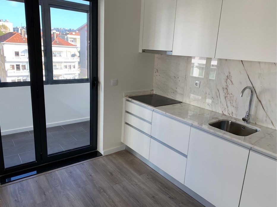 T2+1 rua do Campo Alegre 144