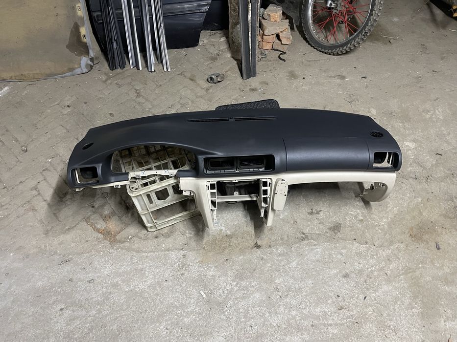 Торпеда Шкода Суперб 1 панель Skoda Superb 1 консоль