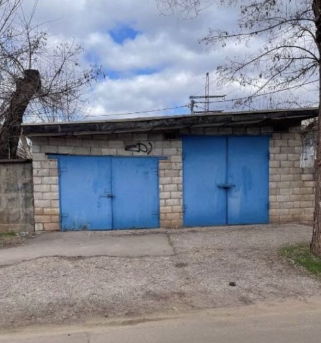 Дзержинска, гараж на две машины, сдам