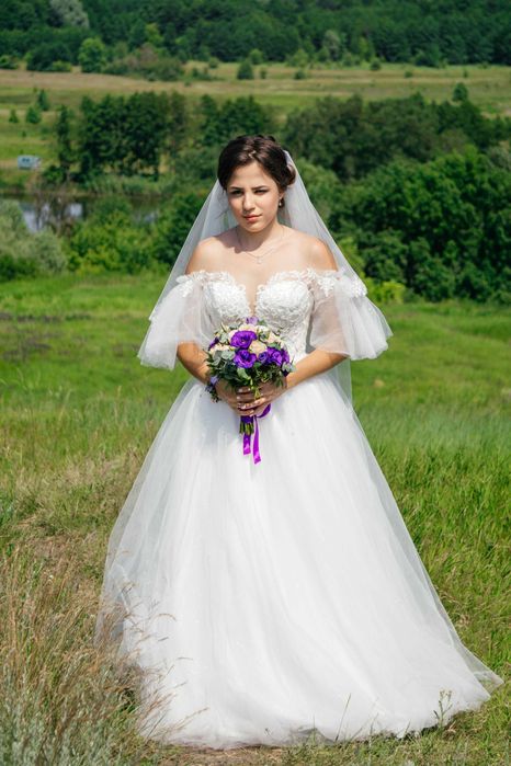 Гарна Весільна сукня