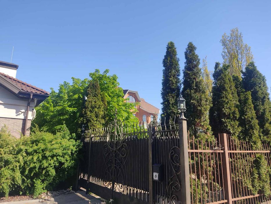 Оренда будинку для сімʼї, під офіс