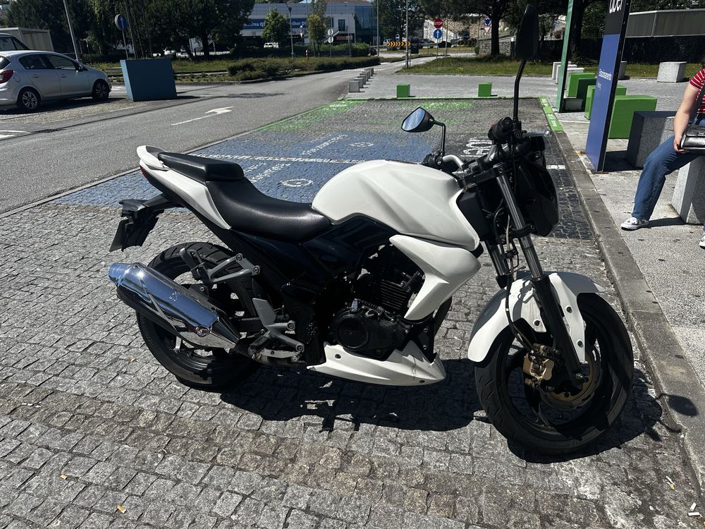 Sym Wolf 125 Ler Descrição