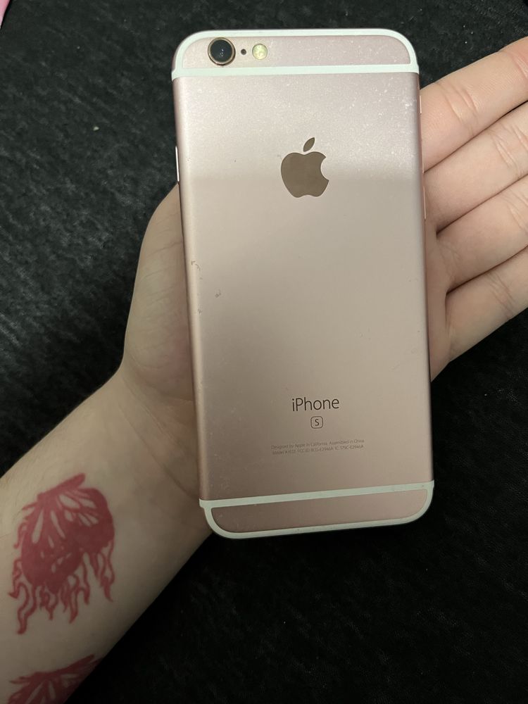 Iphone 6s на запчастини