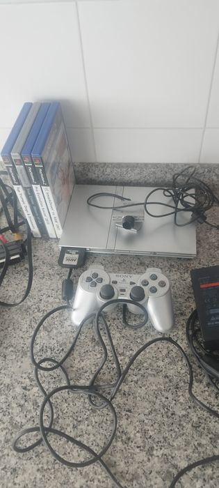 Ps2 silver Slim 75004 mais jogos