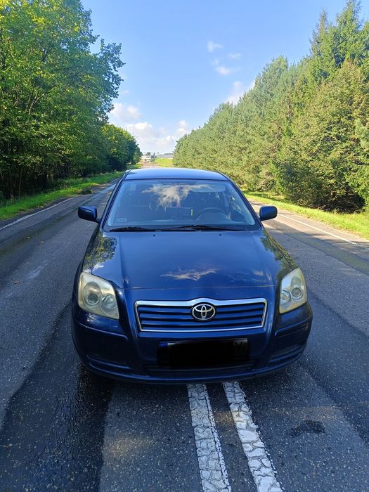 Toyota Avensis !!