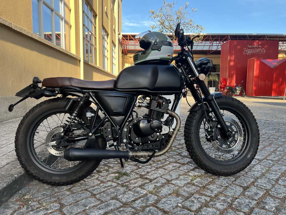 Mutt Akita All Black 125cc