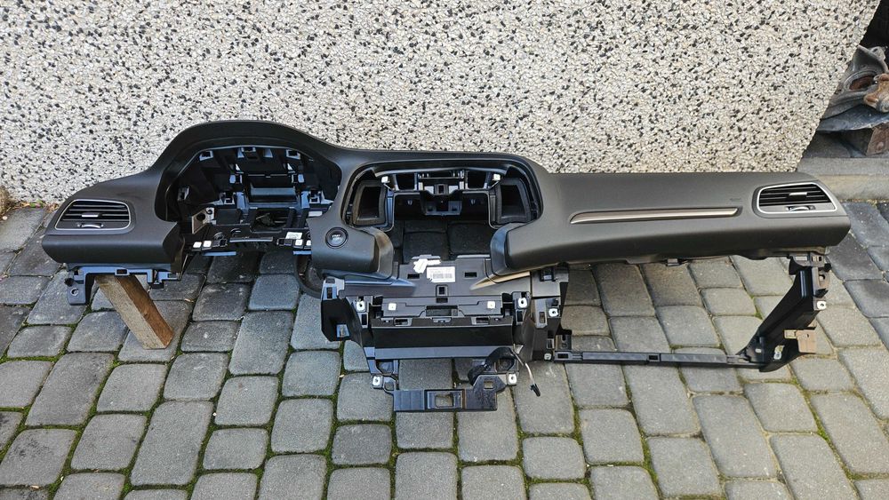 RENAULT MEGANE IV 16-20 Deska Konsola Poduszka Pasazera Head Up