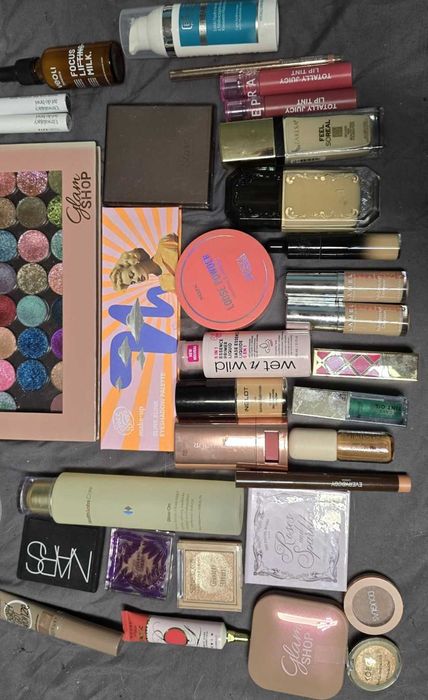 zestaw kosmetyków pastel roses kvd plouise ABH patrick ta glamshop EL