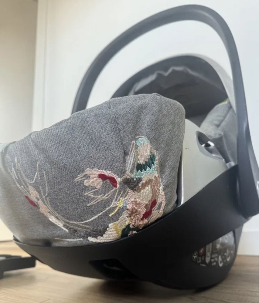 Ovinho cadeira auto  bebe  cybex koi