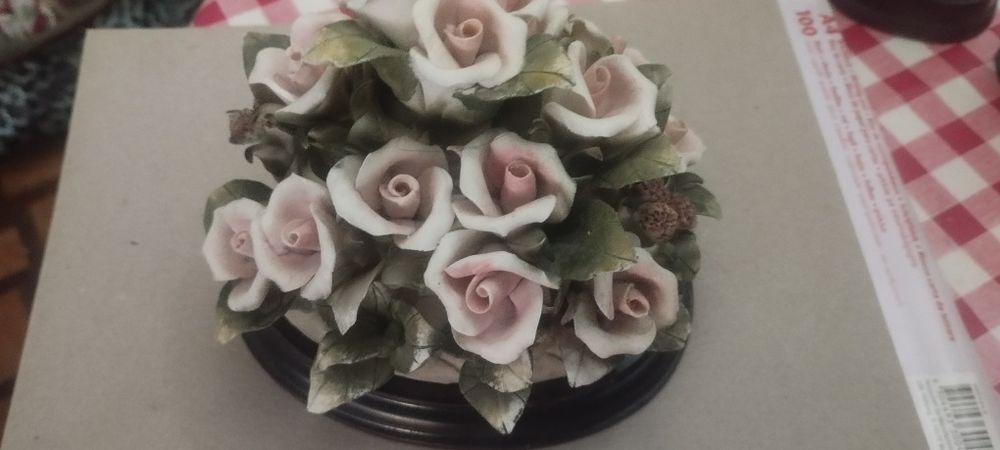 Buquê de flores porcelana capodimonte naploes