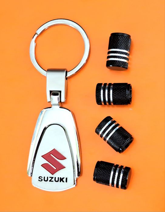 ** NOWY Brelok SUZUKI + Nakrętki na wentyle czarne komplet tuning
