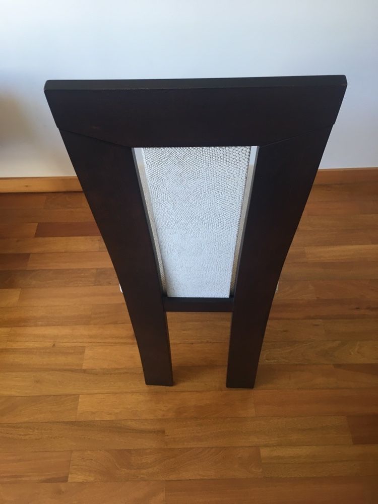 Vendo mesa e cadeiras Antarte