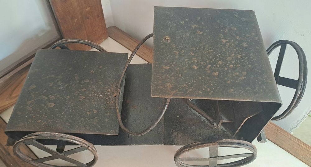 Suporte antigo garrafas decorativo em ferro
*** garrafa nao incluída