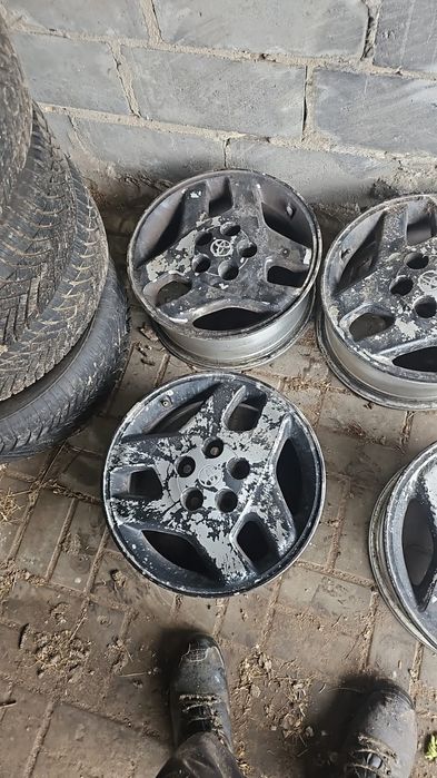 Felgi aluminiowe 16 toyota