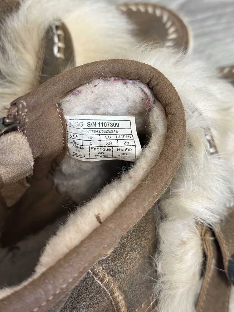 UGG Fluff Punk уггі жіночі зимові 39 р 25 см