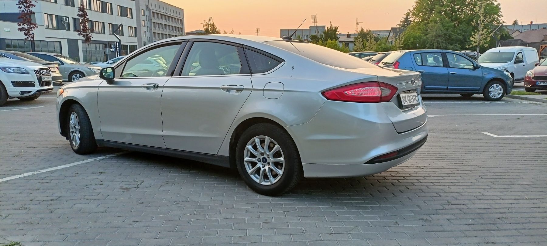 Продам-Ford Fusion (2016,ціла-США)