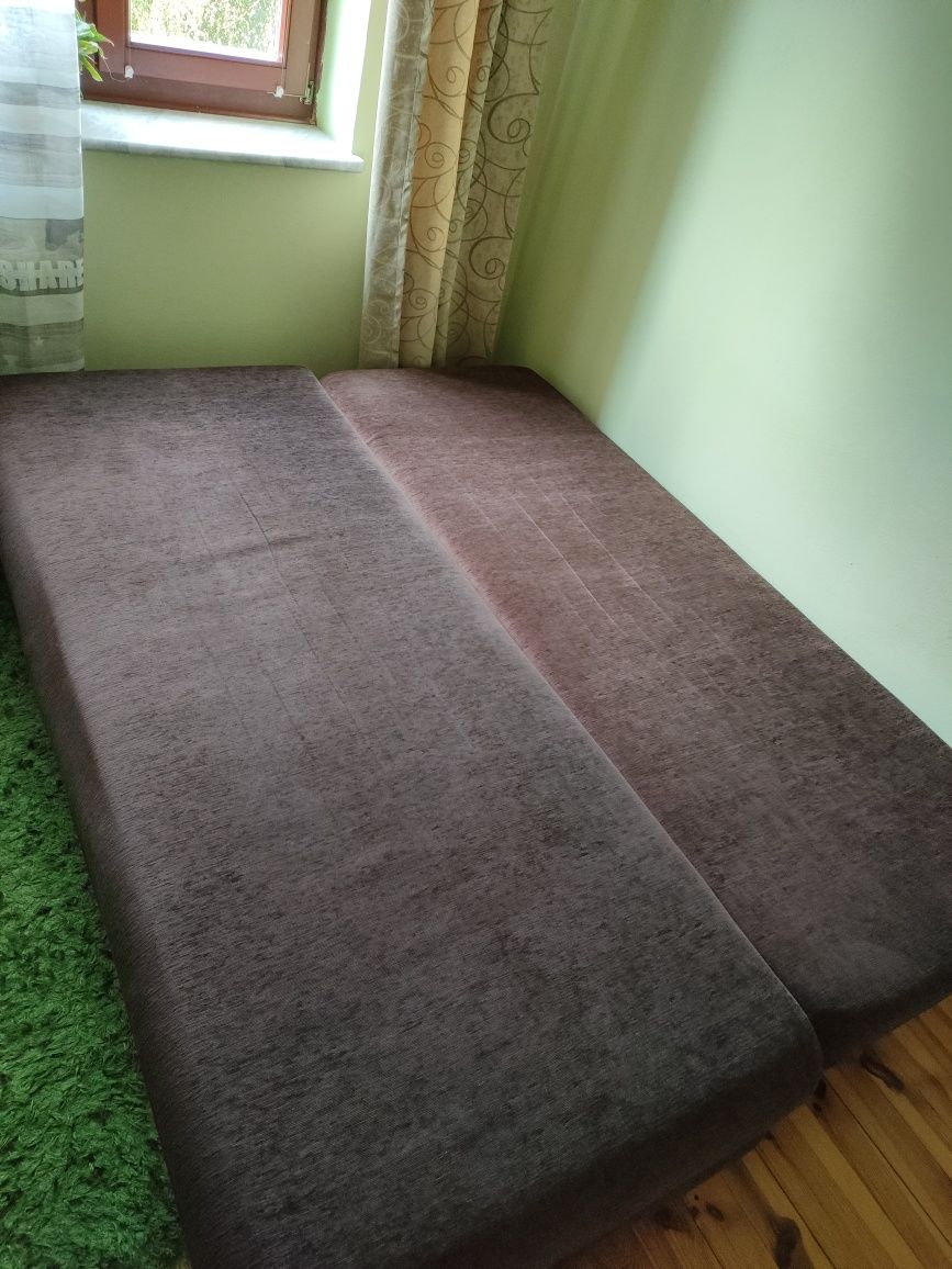 Sofa 3-osobowa rozkładana (poduszki w zestawie)