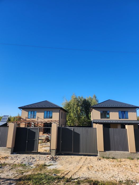 Приватний будинок в передмісті Києва