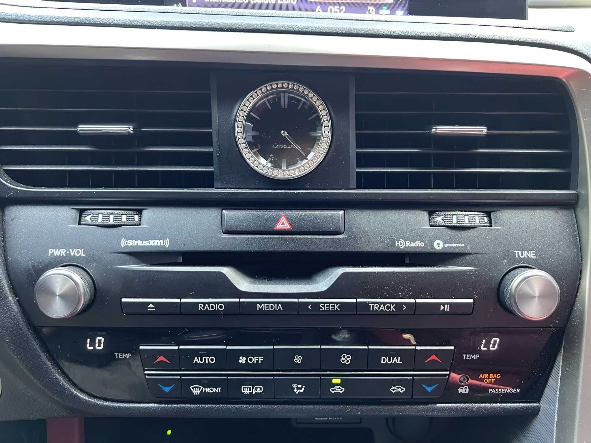 Lexus RX     2021